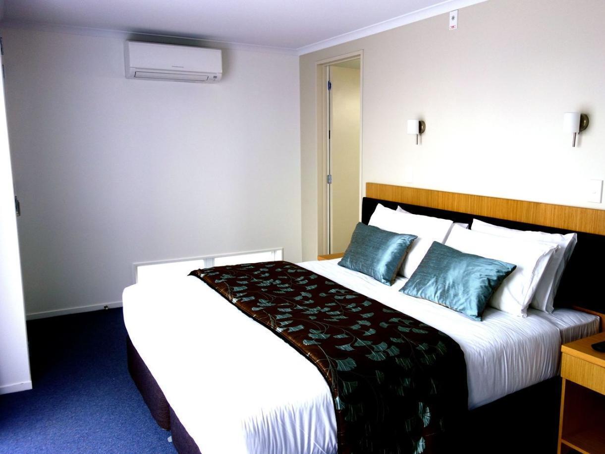 Parakai Springs Lodge Dış mekan fotoğraf